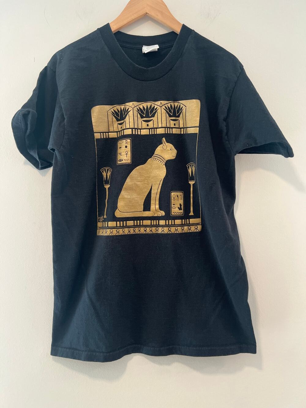 Vintage Fruit of the Loom Cotton T-Shirt Egyptian Cat Print Black Gold Large JL